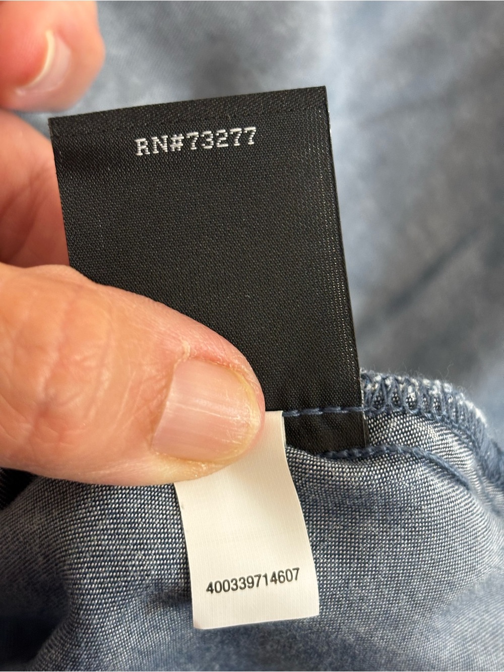 Rock & Republic Lyocell Chambray Shirt M Acid Wash Raw Frayed Hem Button Down - Picture 11 of 13